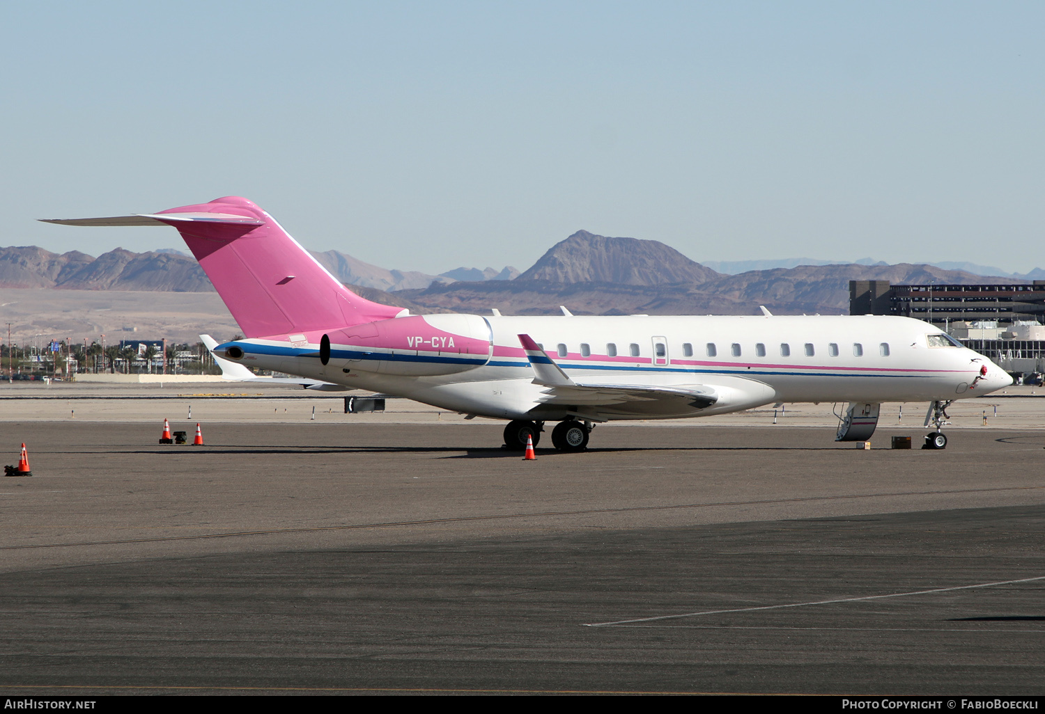 Aircraft Photo of VP-CYA | Bombardier Global 6000 (BD-700-1A10) | AirHistory.net #550351