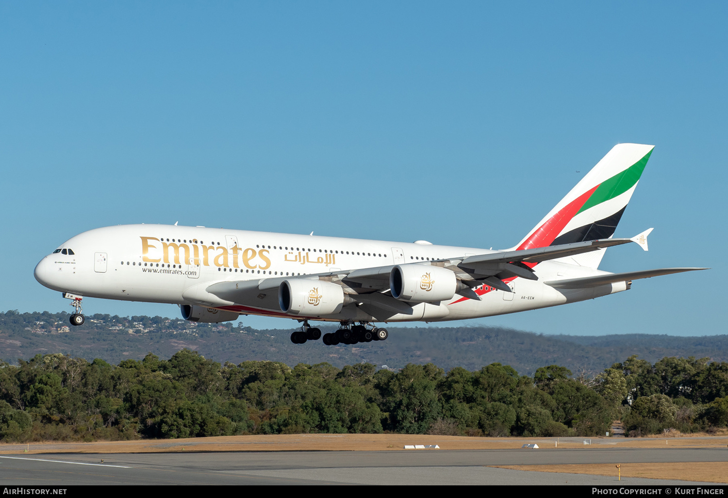 Aircraft Photo of A6-EEM | Airbus A380-861 | Emirates | AirHistory.net #550362