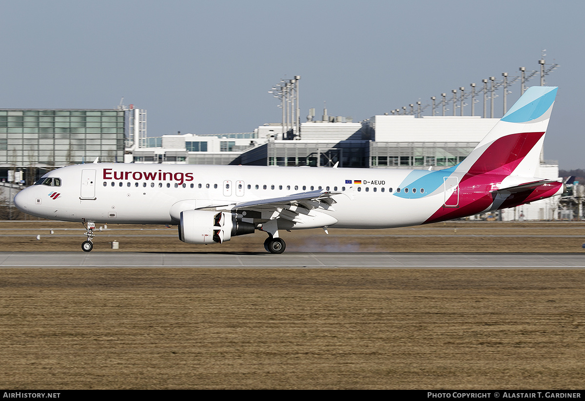 Aircraft Photo of D-AEUD | Airbus A320-214 | Eurowings | AirHistory.net #550367