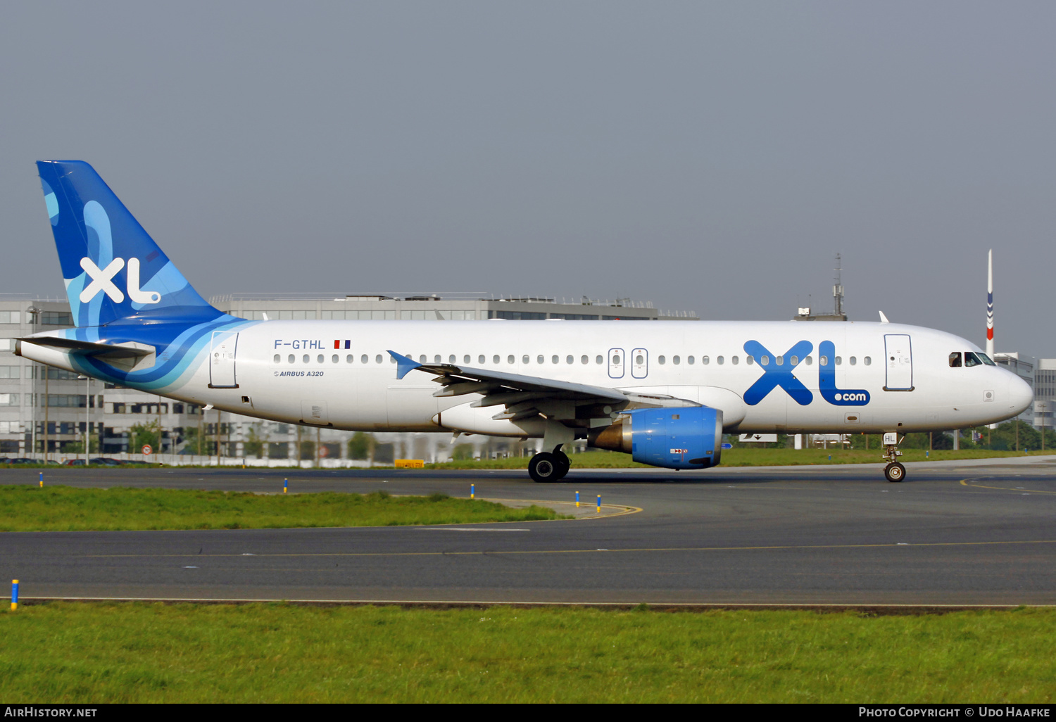 Aircraft Photo of F-GTHL | Airbus A320-212 | XL Airways | AirHistory.net #550368