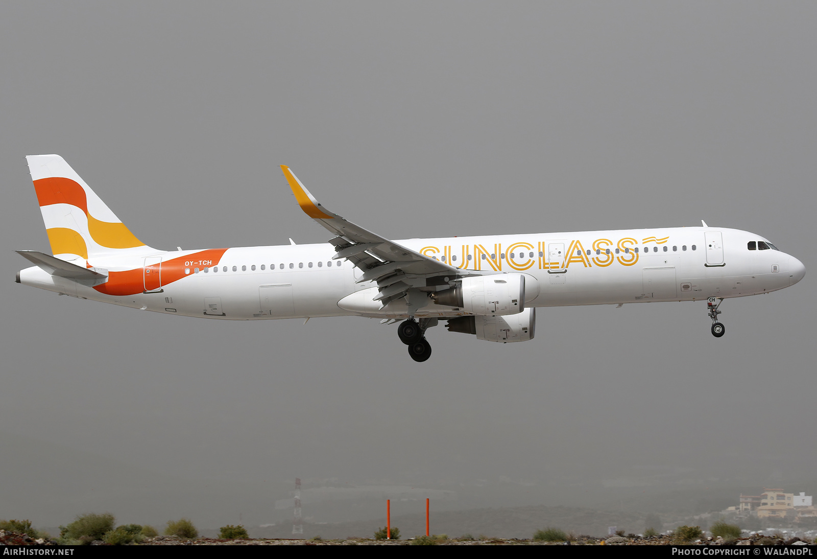 Aircraft Photo of OY-TCH | Airbus A321-211 | Sunclass Airlines | AirHistory.net #550375