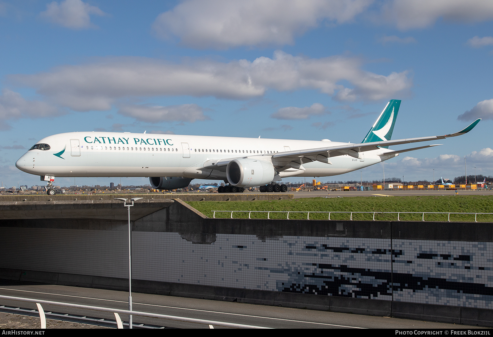 Aircraft Photo of B-LXO | Airbus A350-1041 | Cathay Pacific Airways | AirHistory.net #550650