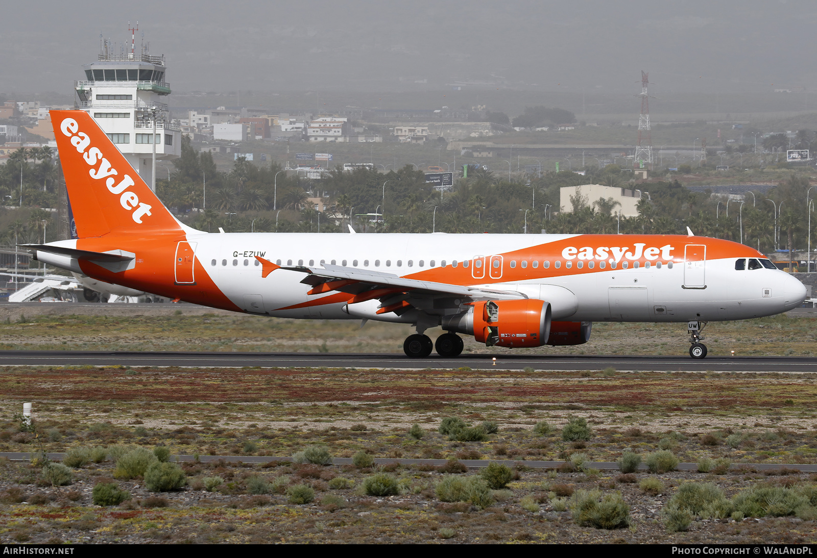 Aircraft Photo of G-EZUW | Airbus A320-214 | EasyJet | AirHistory.net #550781