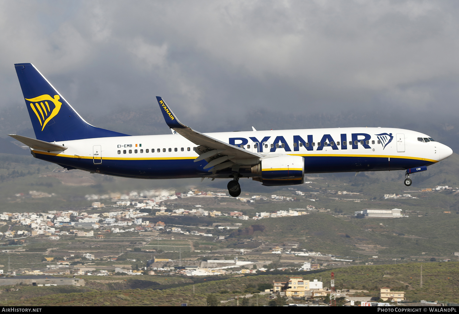 Aircraft Photo of EI-EMB | Boeing 737-8AS | Ryanair | AirHistory.net #550793