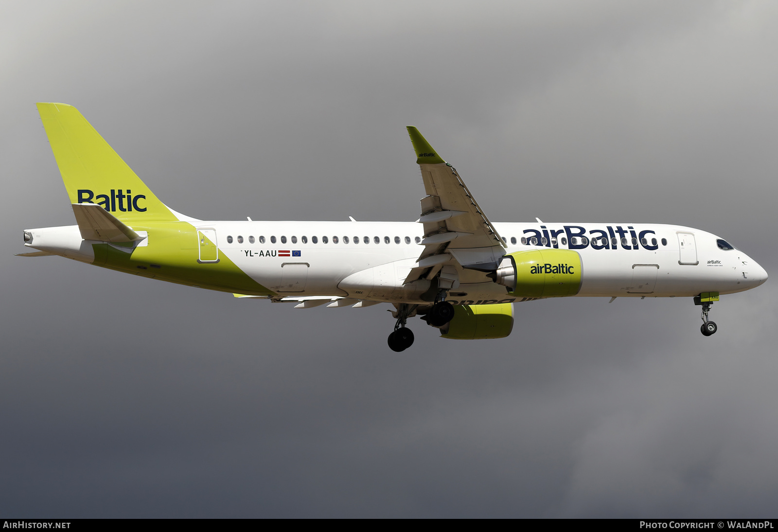 Aircraft Photo of YL-AAU | Airbus A220-371 (BD-500-1A11) | AirBaltic | AirHistory.net #550796