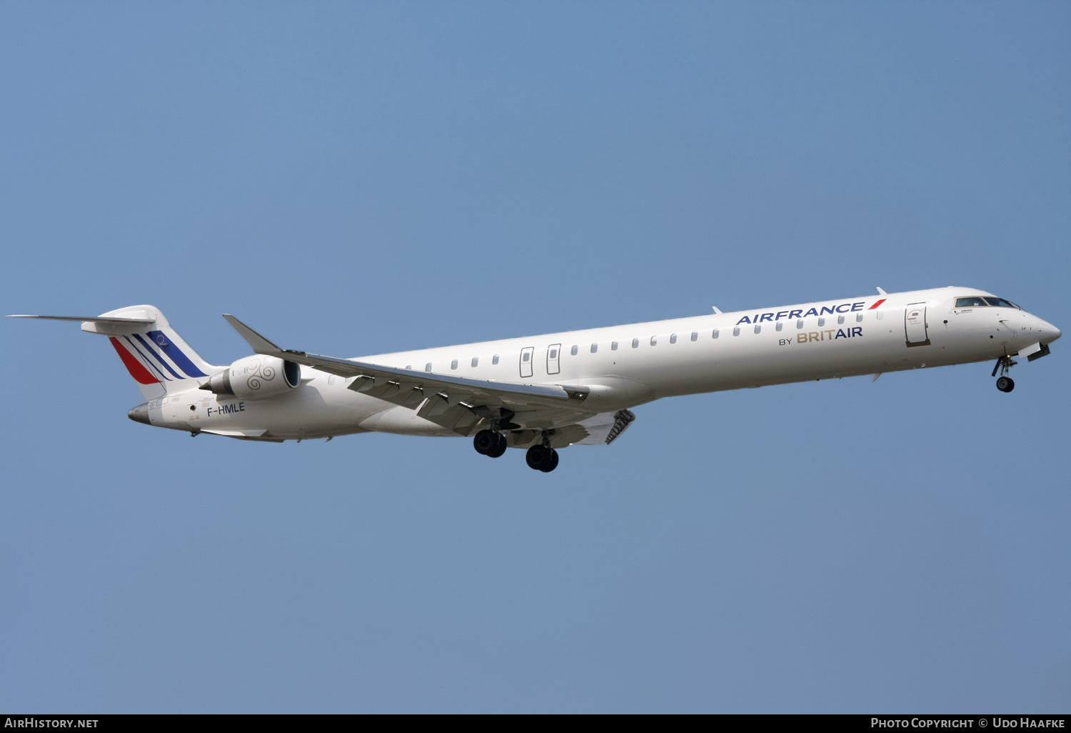 Aircraft Photo of F-HMLE | Bombardier CRJ-1000EL NG (CL-600-2E25) | Air France | AirHistory.net #550803
