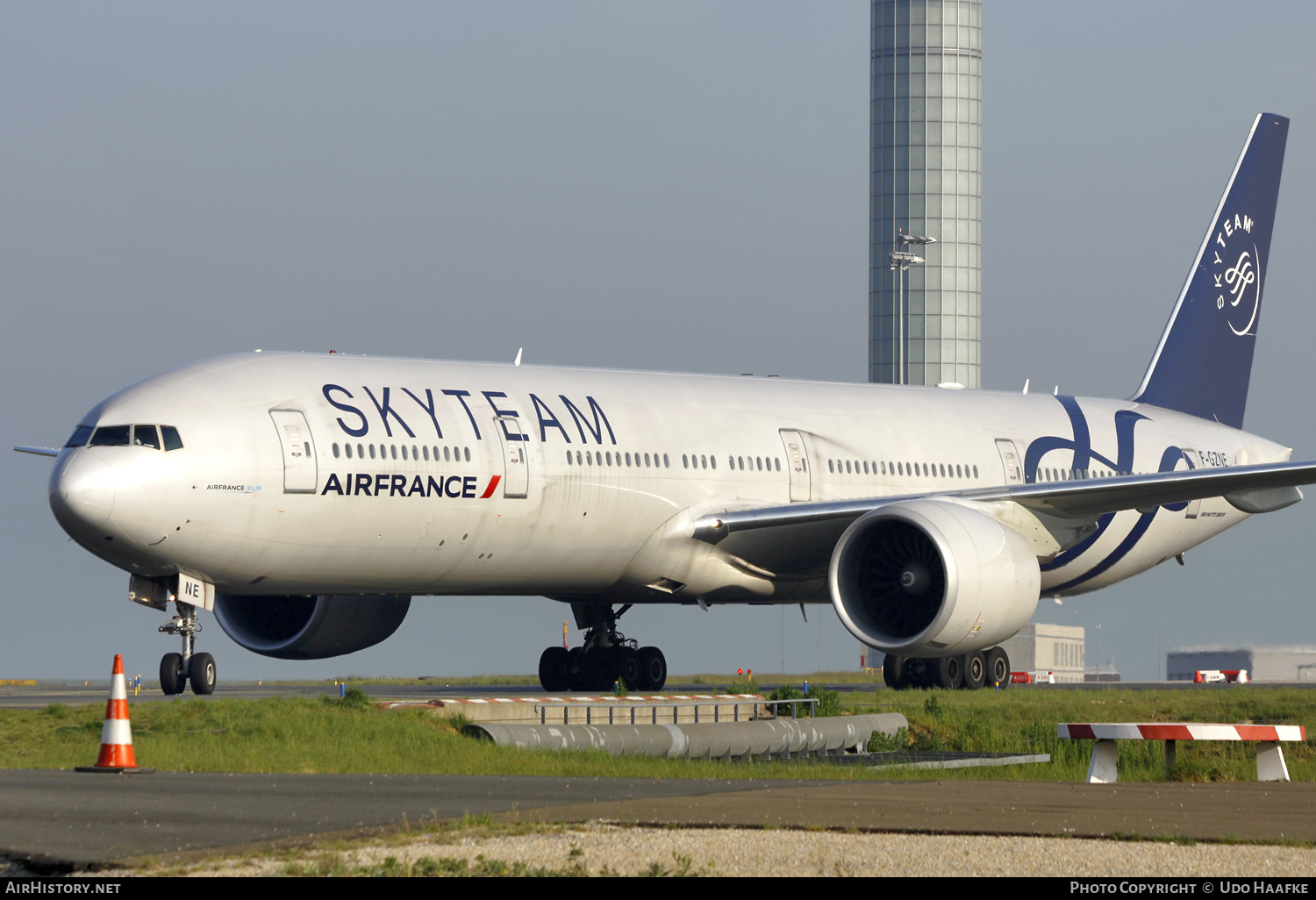 Aircraft Photo of F-GZNE | Boeing 777-328/ER | Air France | AirHistory.net #550830