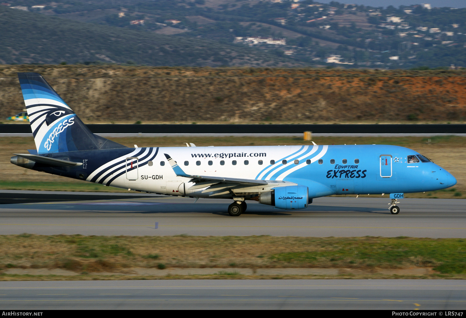 Aircraft Photo of SU-GDH | Embraer 170LR (ERJ-170-100LR) | EgyptAir Express | AirHistory.net #550890