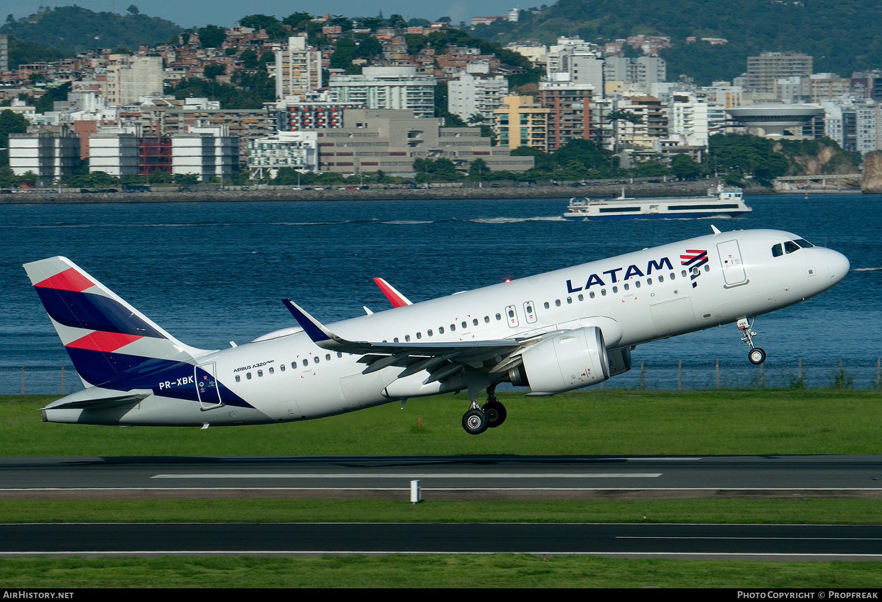 Aircraft Photo of PR-XBK | Airbus A320-271N | LATAM Airlines | AirHistory.net #550903