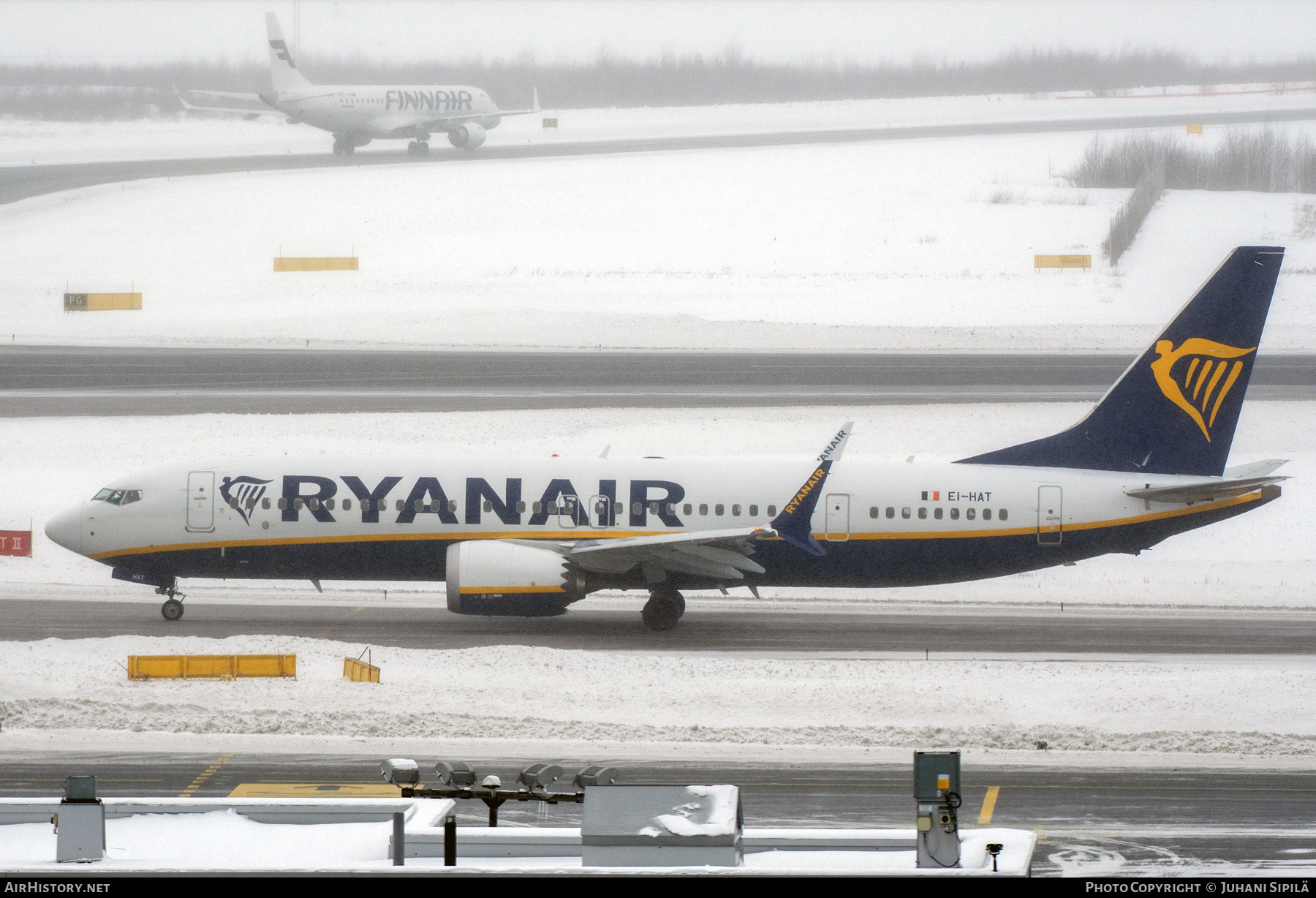 Aircraft Photo of EI-HAT | Boeing 737-8200 Max 200 | Ryanair | AirHistory.net #550919
