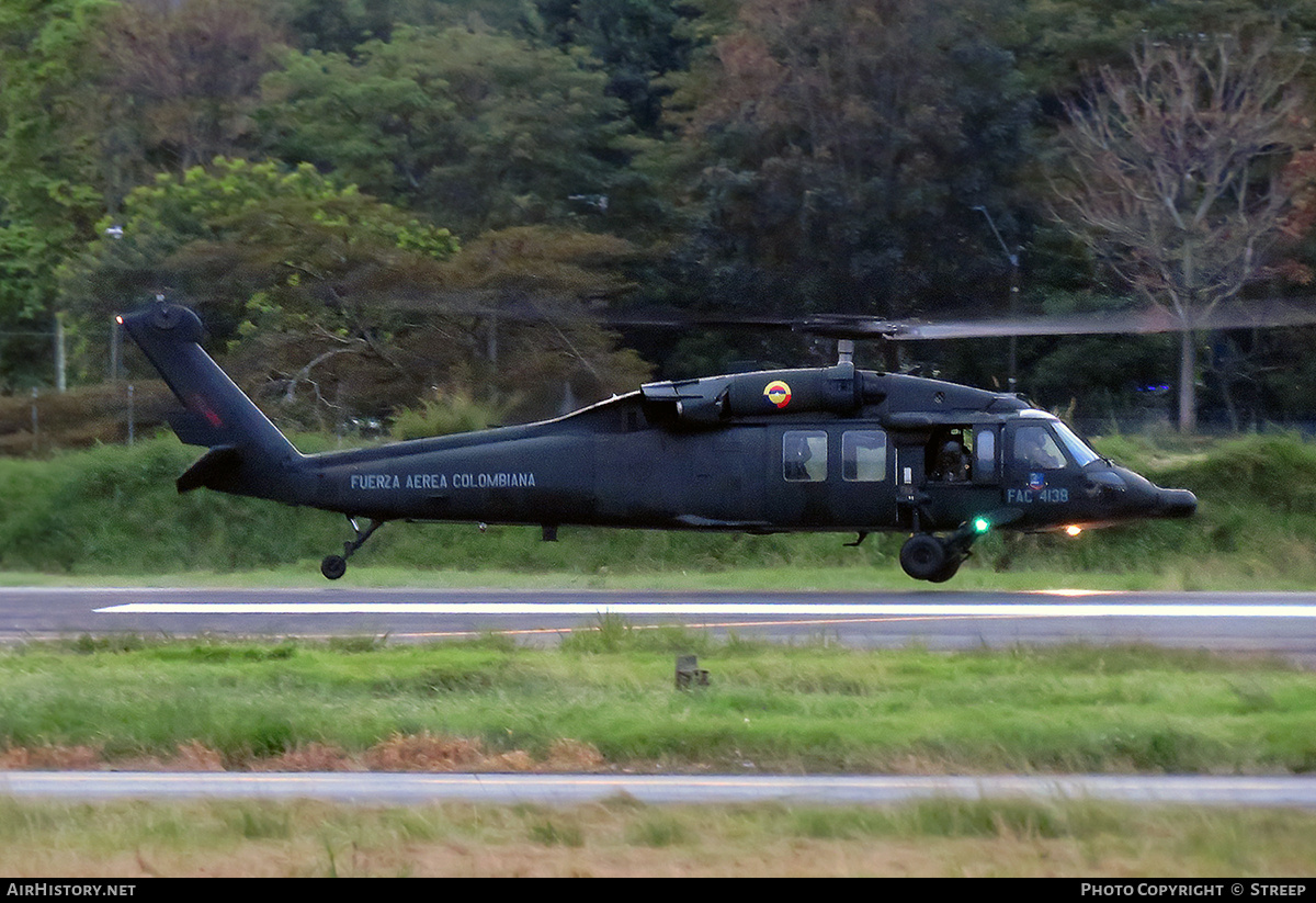 Aircraft Photo of FAC4138 | Sikorsky UH-60L Black Hawk (S-70A) | Colombia - Air Force | AirHistory.net #551076
