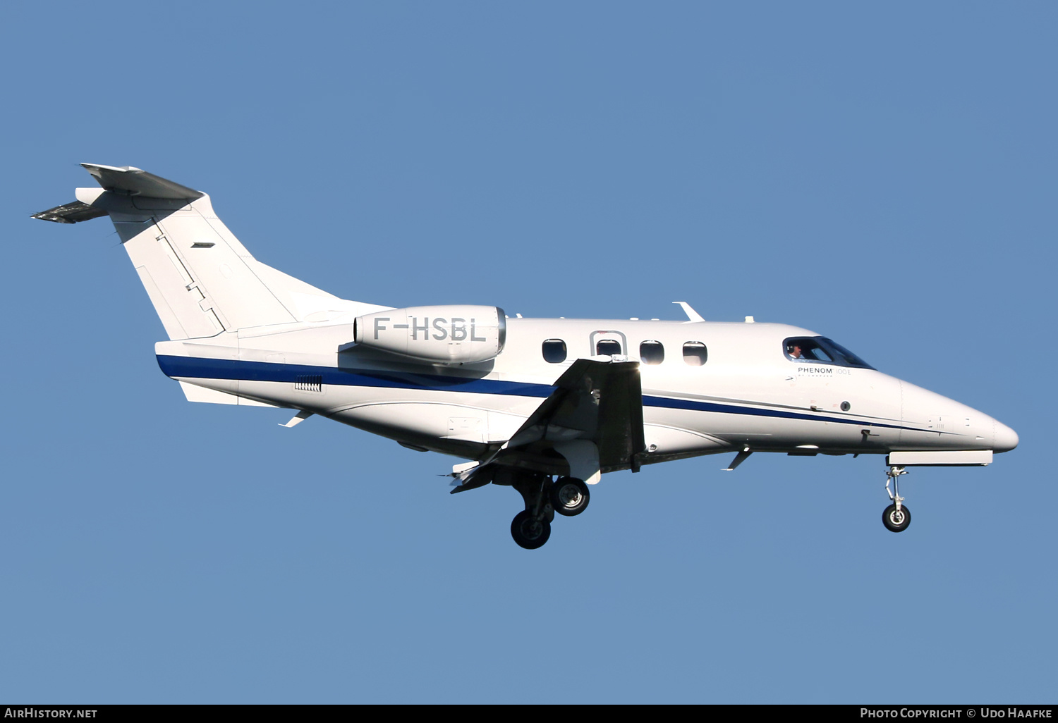 Aircraft Photo of F-HSBL | Embraer EMB-500 Phenom 100E | AirHistory.net #551084