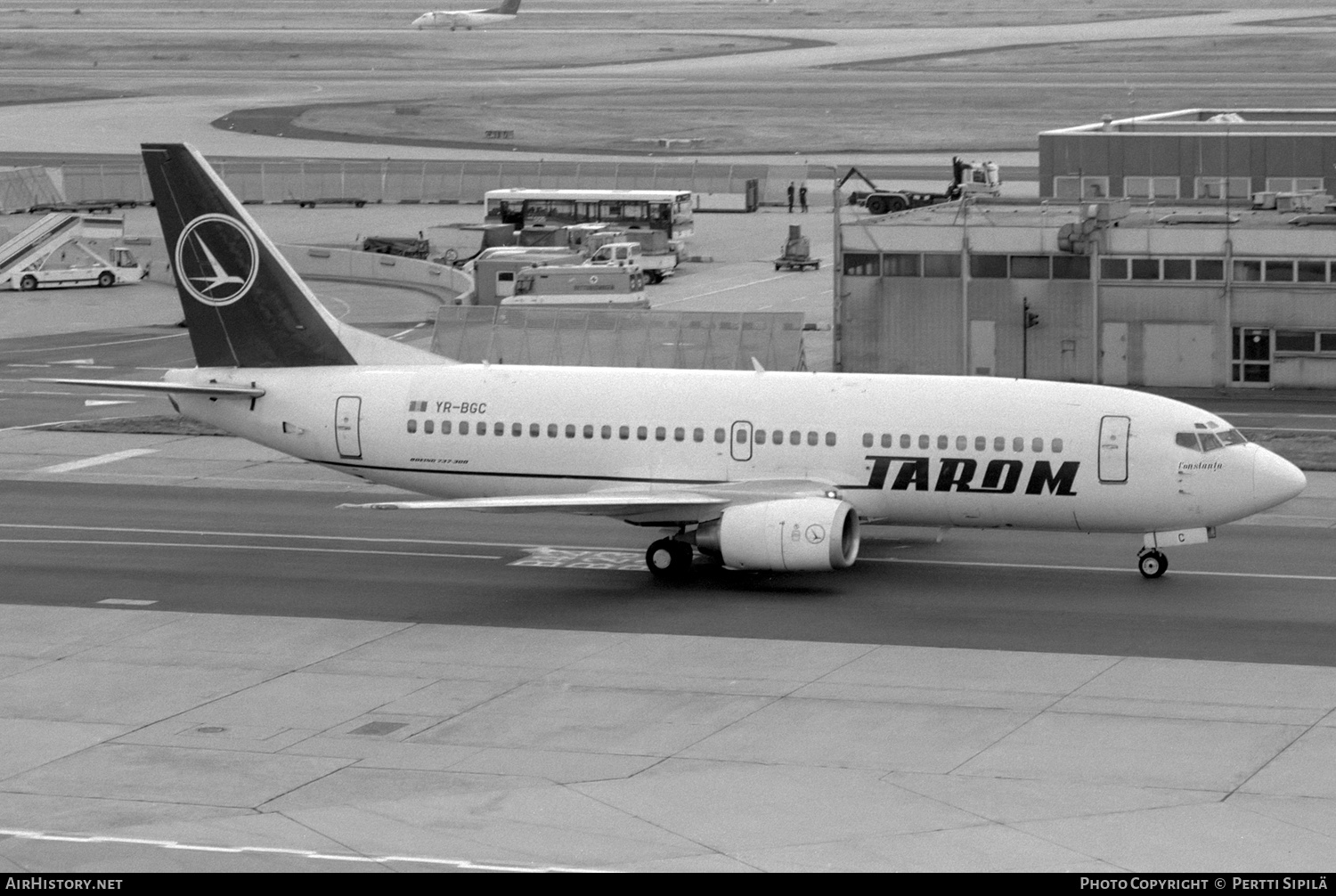 Aircraft Photo of YR-BGC | Boeing 737-38J | TAROM - Transporturile Aeriene Române | AirHistory.net #551174