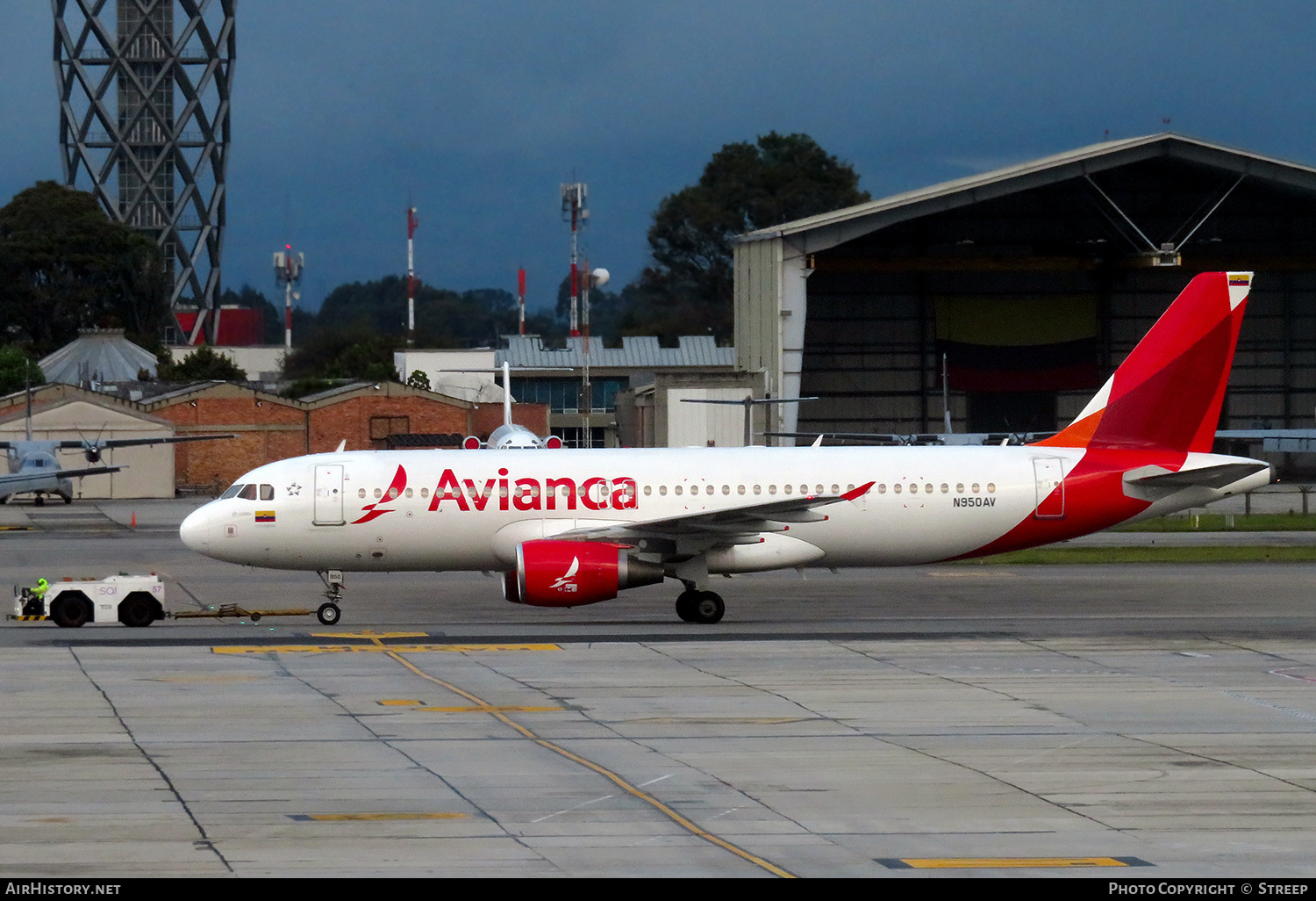 Aircraft Photo of N950AV | Airbus A320-214 | Avianca | AirHistory.net #551262