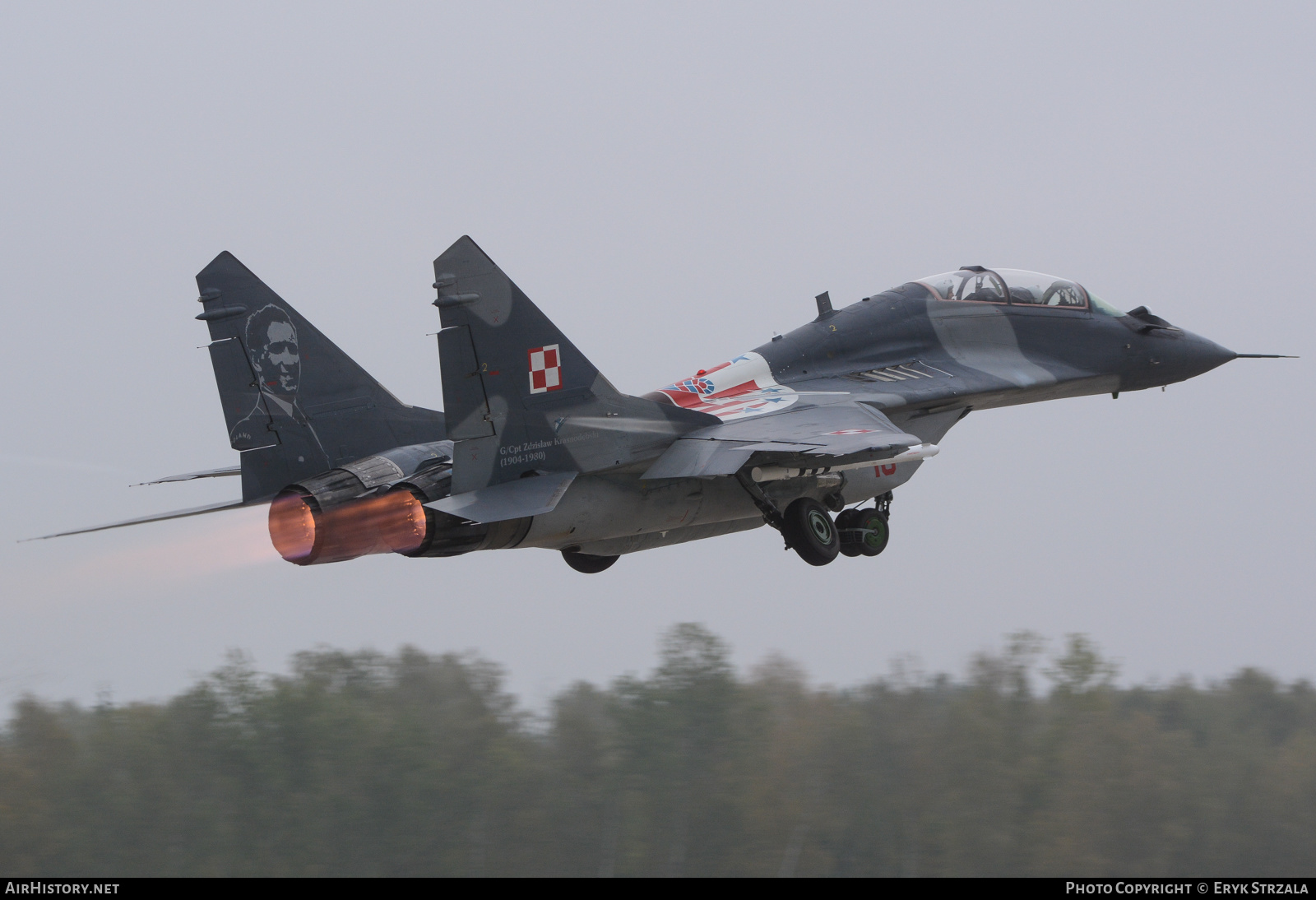 Aircraft Photo of 15 | Mikoyan-Gurevich MiG-29UBM | Poland - Air Force | AirHistory.net #551383