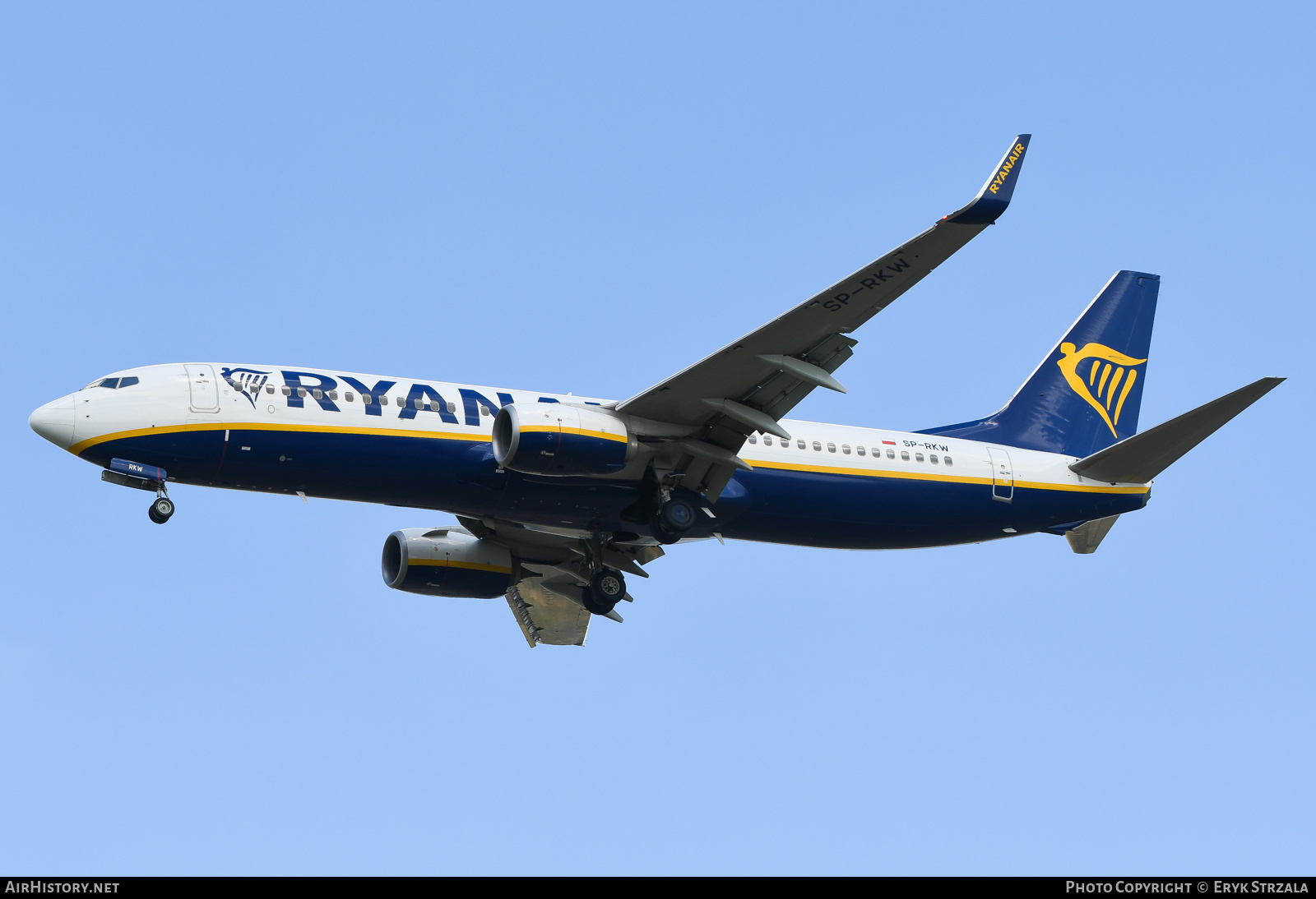 Aircraft Photo of SP-RKW | Boeing 737-800 | Ryanair | AirHistory.net #551426