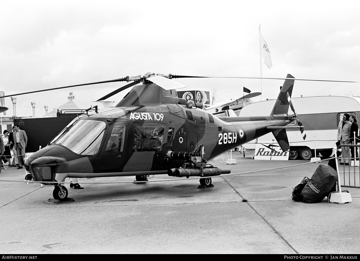 Aircraft Photo of MM81013 | Agusta A-109A | Italy - Army | AirHistory.net #551479