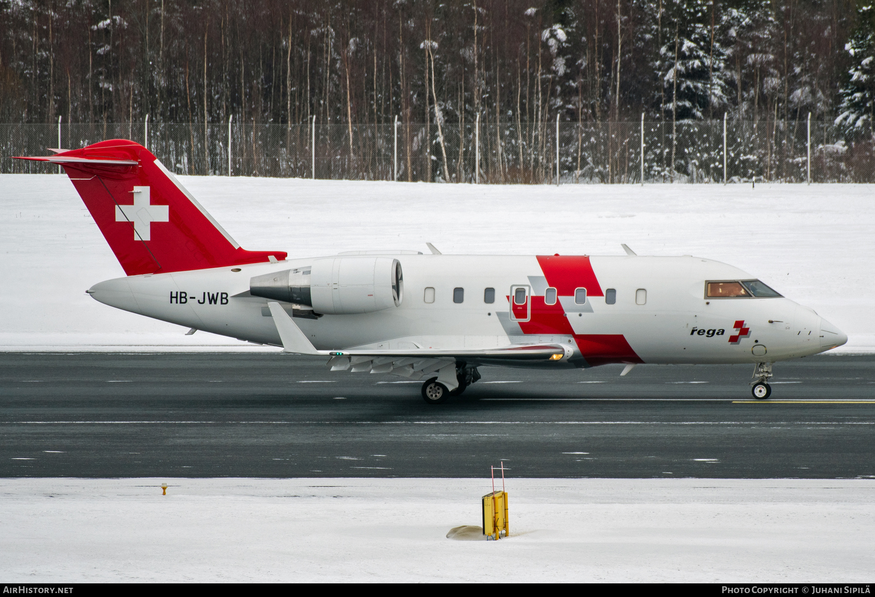 Aircraft Photo of HB-JWB | Bombardier Challenger 650 (CL-600-2B16) | REGA - Swiss Air Ambulance | AirHistory.net #551525