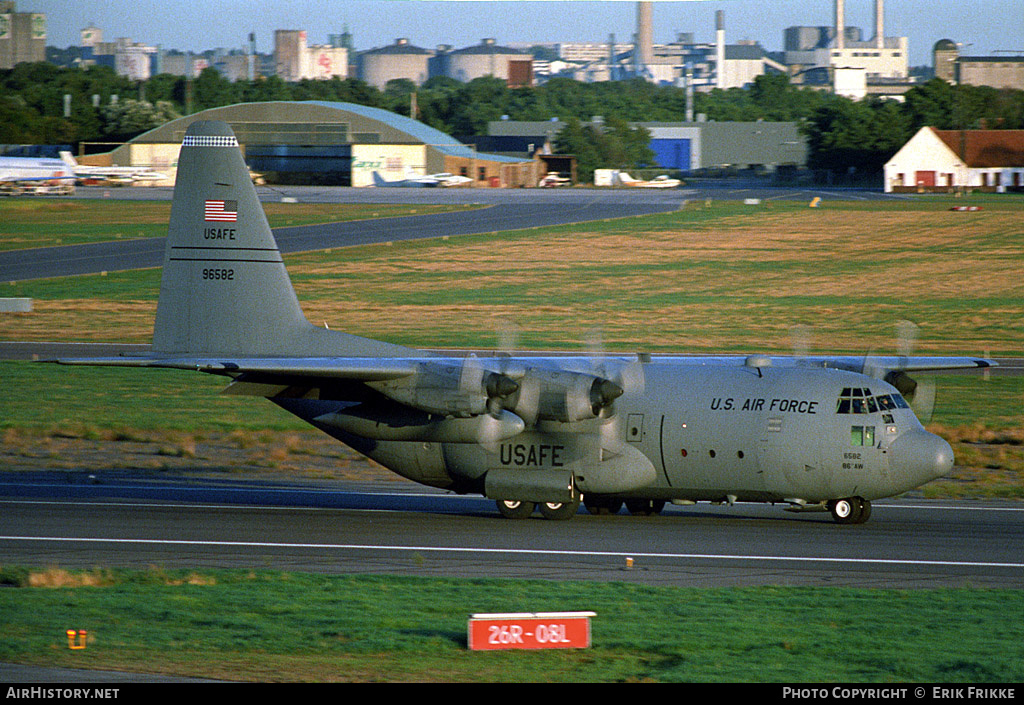 Aircraft Photo of 69-6582 / 96582 | Lockheed C-130E Hercules (L-382) | USA - Air Force | AirHistory.net #551533