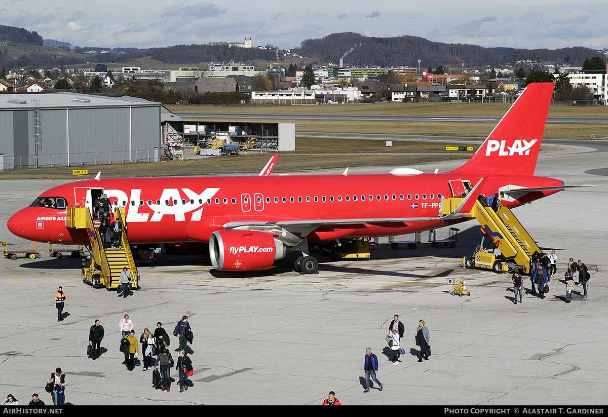 Aircraft Photo of TF-PPB | Airbus A320-251N | Play | AirHistory.net #551627