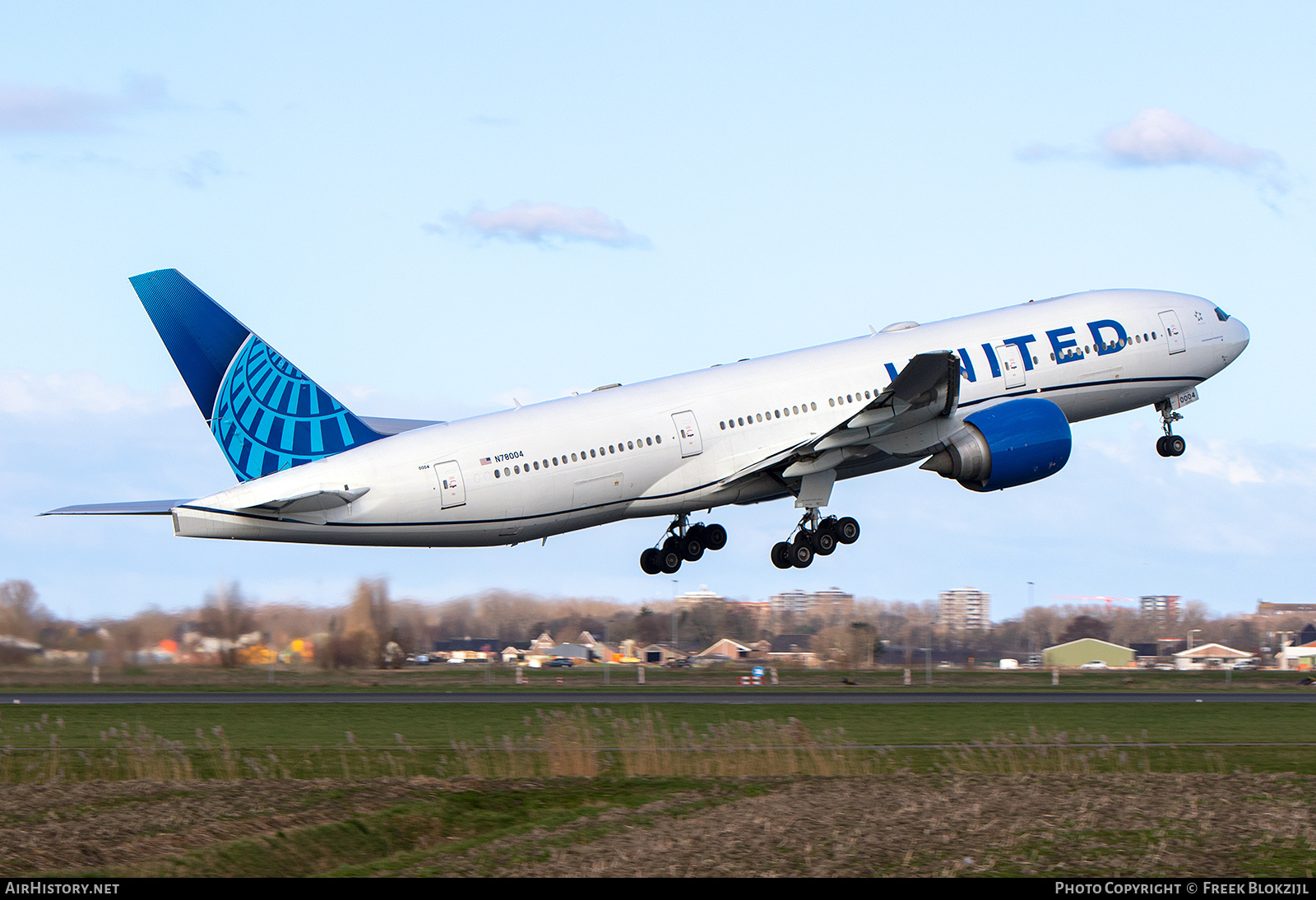 Aircraft Photo of N78004 | Boeing 777-224/ER | United Airlines | AirHistory.net #551834