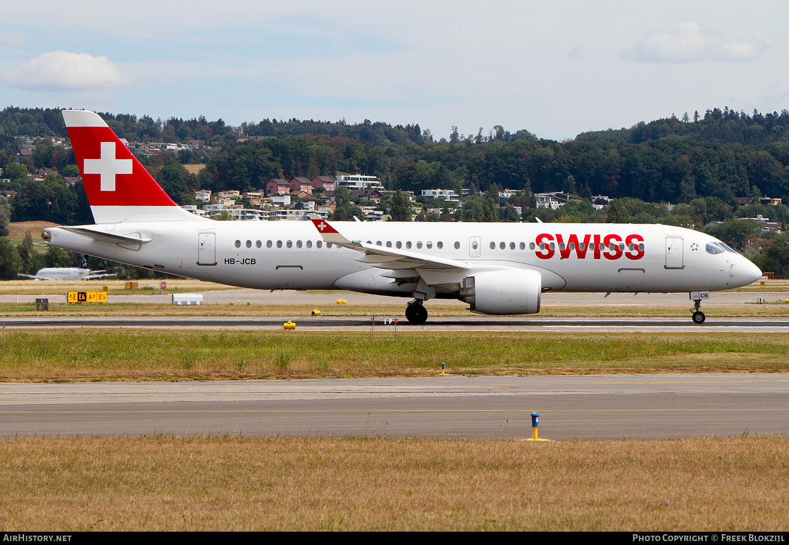 Aircraft Photo of HB-JCB | Bombardier CSeries CS300 (BD-500-1A11) | Swiss International Air Lines | AirHistory.net #551837