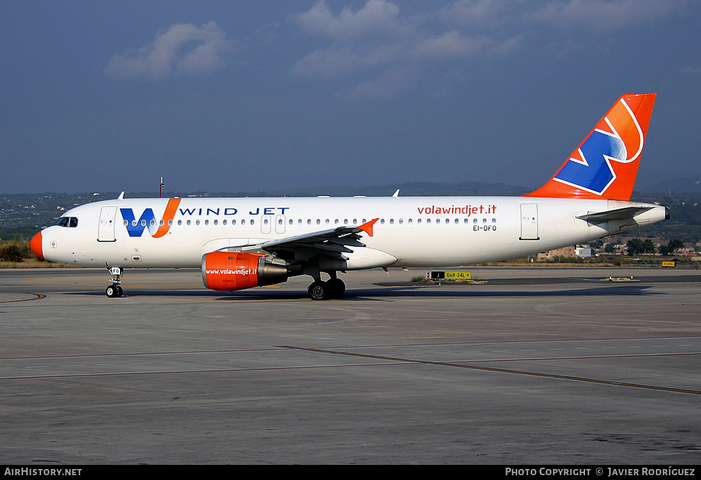 Aircraft Photo of EI-DFO | Airbus A320-211 | Wind Jet | AirHistory.net #551902