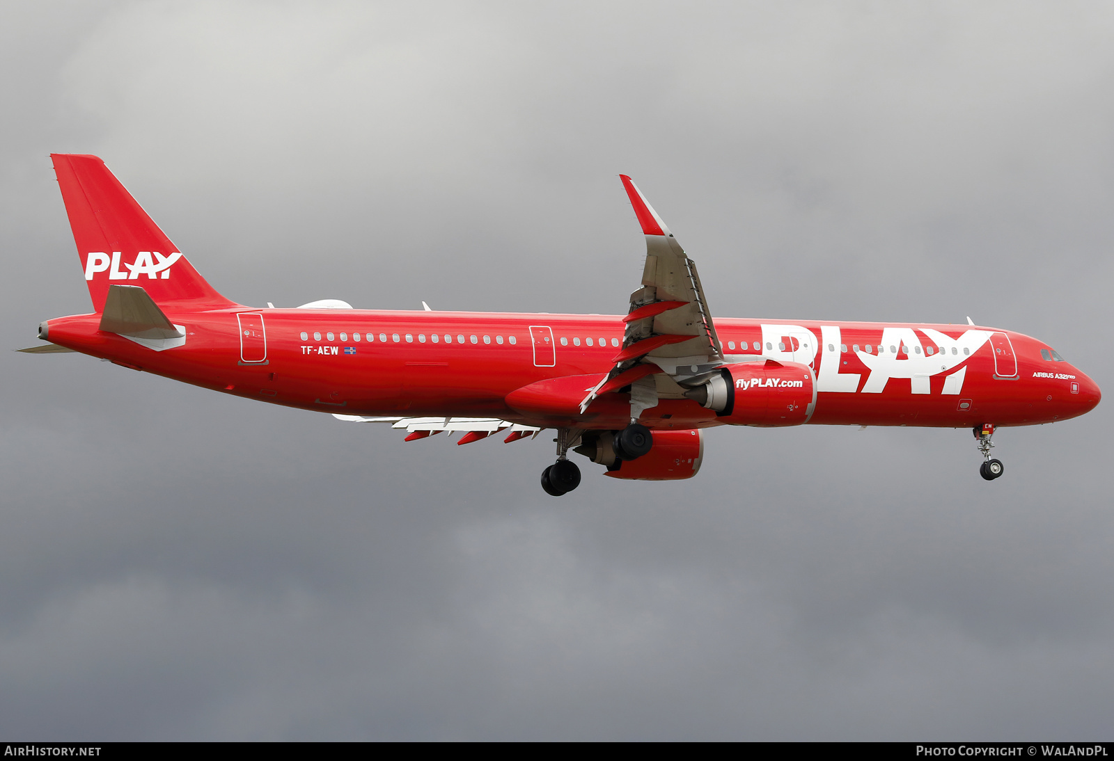 Aircraft Photo of TF-AEW | Airbus A321-251N | Play | AirHistory.net #552014