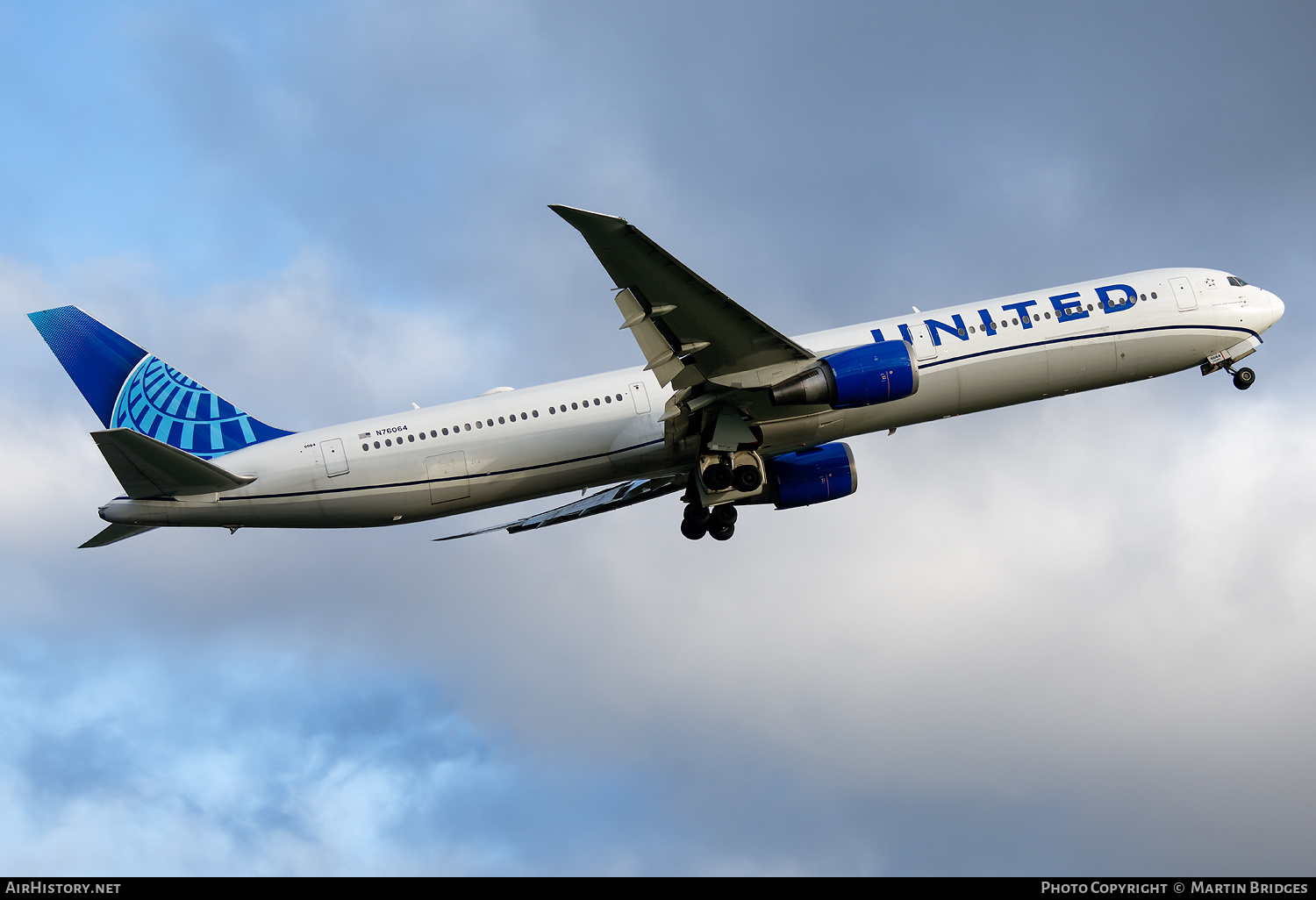 Aircraft Photo of N76064 | Boeing 767-424/ER | United Airlines | AirHistory.net #552129
