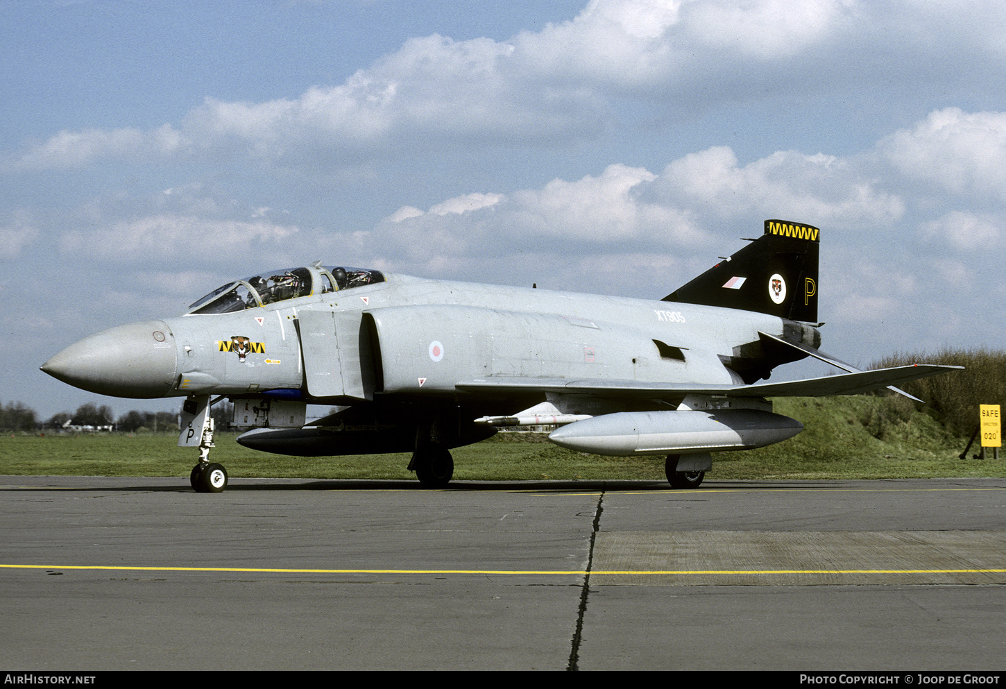 Aircraft Photo of XT905 | McDonnell Douglas F-4M Phantom FGR2 | UK - Air Force | AirHistory.net #552183