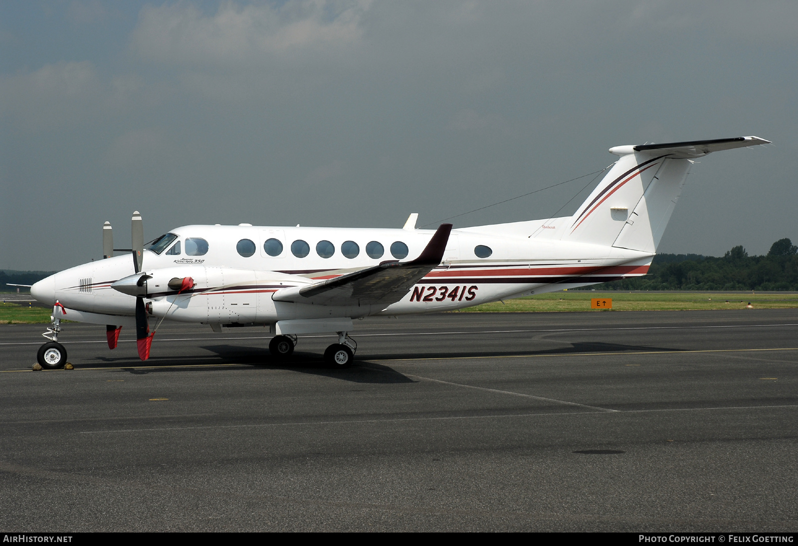 Aircraft Photo of N2341S | Raytheon 350 King Air (B300) | AirHistory.net #552559