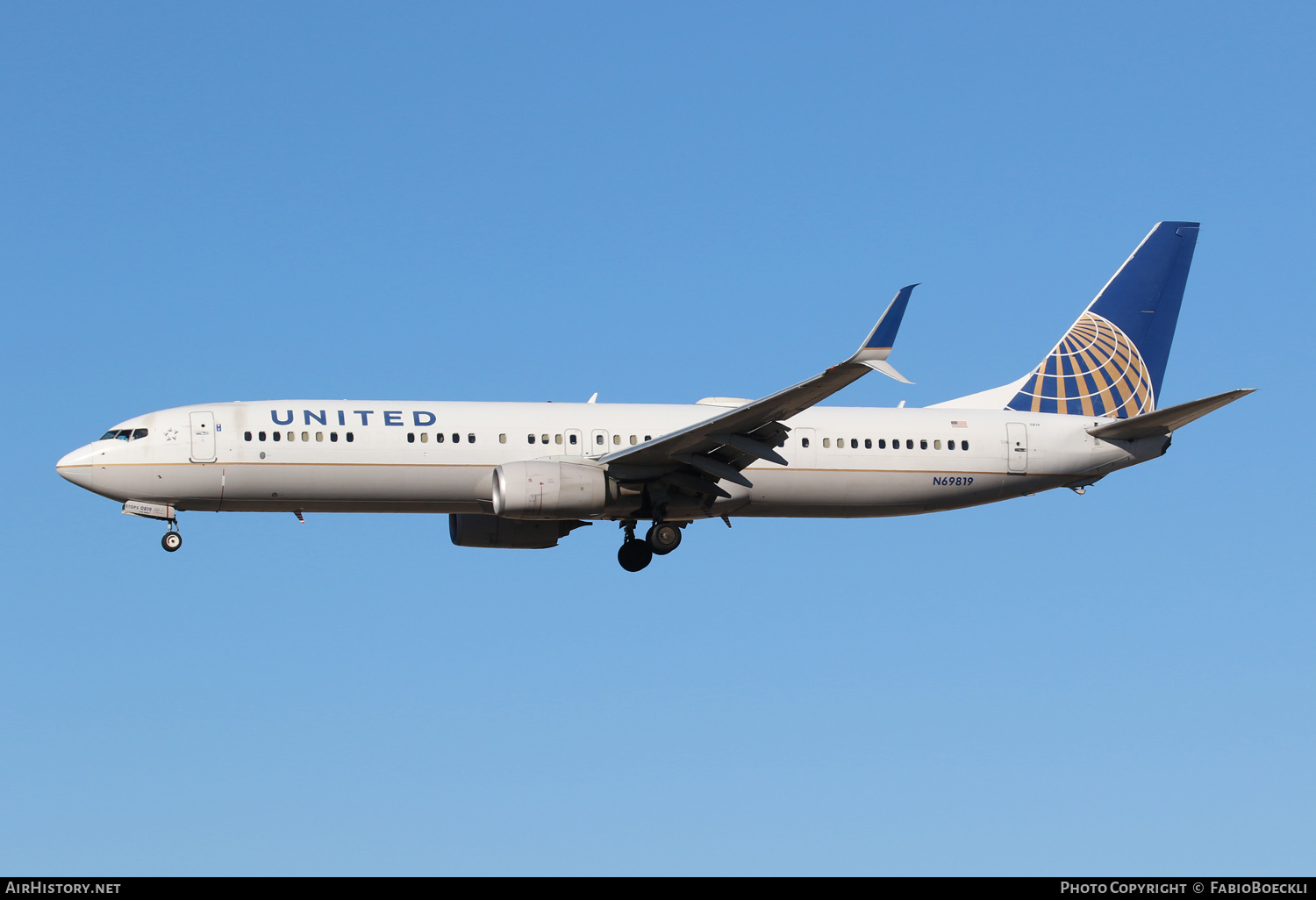 Aircraft Photo of N69819 | Boeing 737-924/ER | United Airlines | AirHistory.net #552603