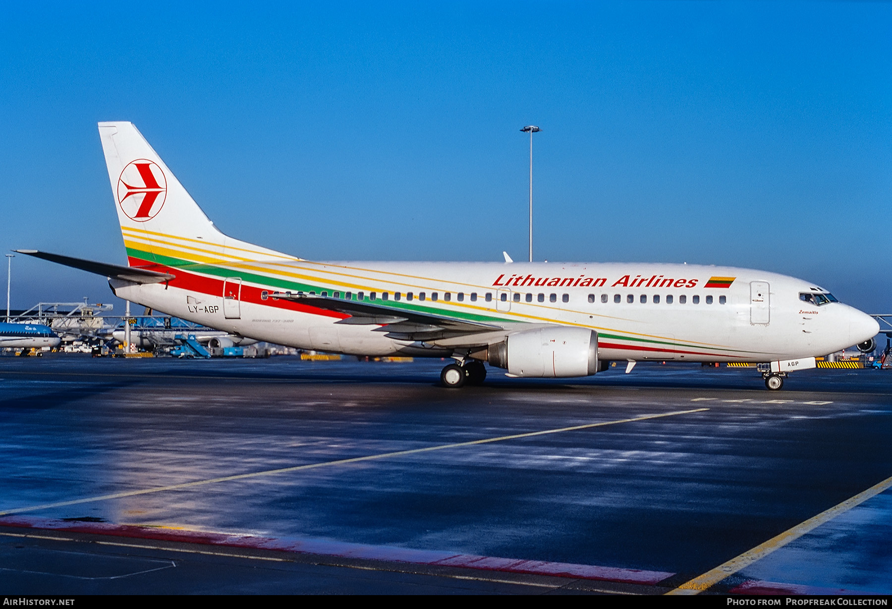 Aircraft Photo of LY-AGP | Boeing 737-375 | Lithuanian Airlines | AirHistory.net #552657