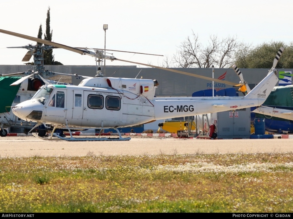 Aircraft Photo of EC-MGG | Bell 212 Twin Two-Twelve | Pegasus Aviación | AirHistory.net #552659