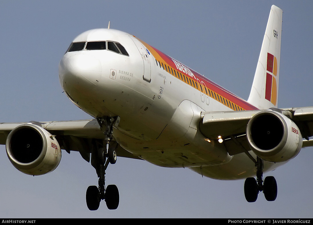 Aircraft Photo of EC-GRH | Airbus A320-211 | Iberia | AirHistory.net #552749