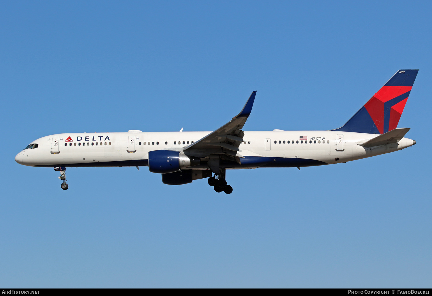 Aircraft Photo of N717TW | Boeing 757-231 | Delta Air Lines | AirHistory.net #552771