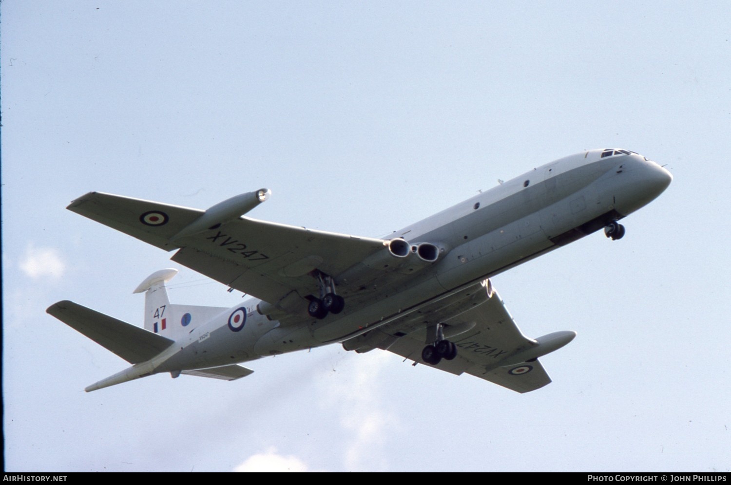 Aircraft Photo of XV247 | Hawker Siddeley Nimrod MR1 | UK - Air Force | AirHistory.net #552897