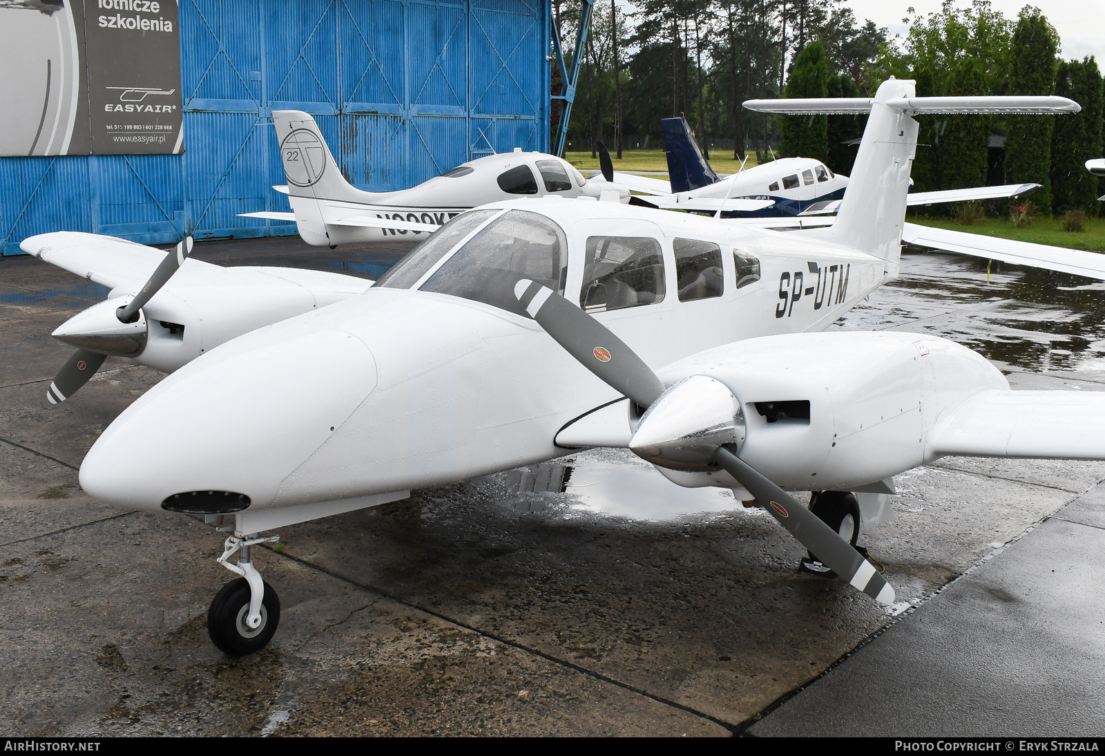 Aircraft Photo of SP-UTM | Piper PA-44-180 Seminole | AirHistory.net #552915