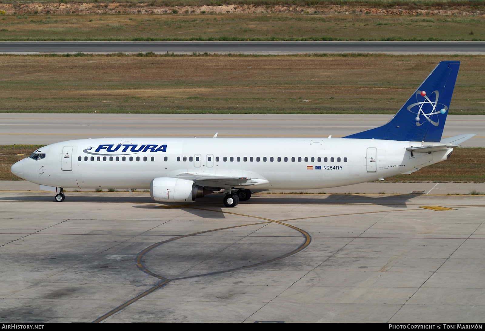 Aircraft Photo of N254RY | Boeing 737-4Y0 | Futura International Airways | AirHistory.net #552936