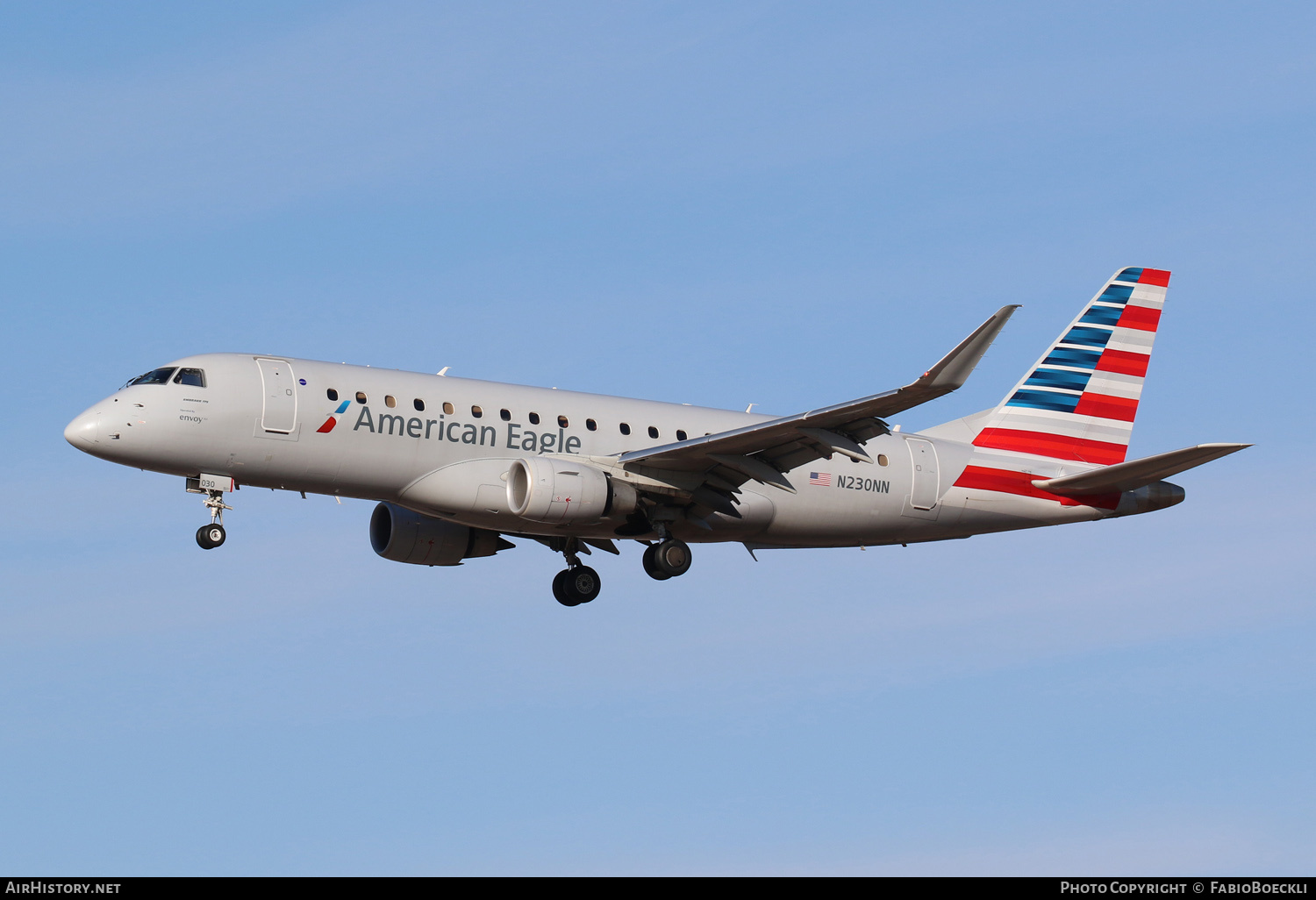 Aircraft Photo of N230NN | Embraer 175LR (ERJ-170-200LR) | American Eagle | AirHistory.net #552952