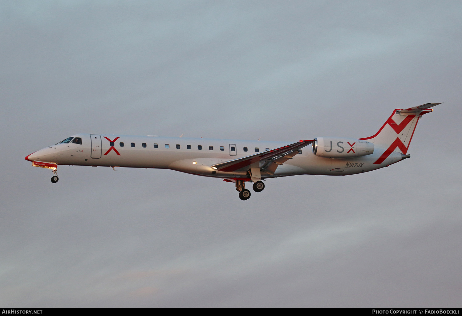 Aircraft Photo of N917JX | Embraer ERJ-145LR (EMB-145LR) | JetSuiteX - JSX | AirHistory.net #552969