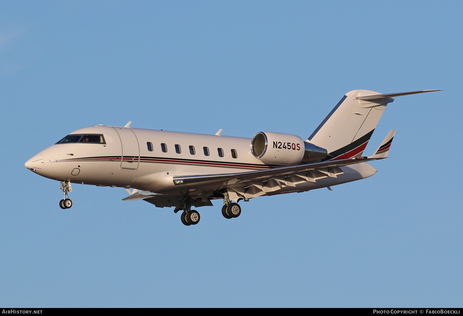 Aircraft Photo of N245QS | Bombardier Challenger 650 (CL-600-2B16) | AirHistory.net #552982