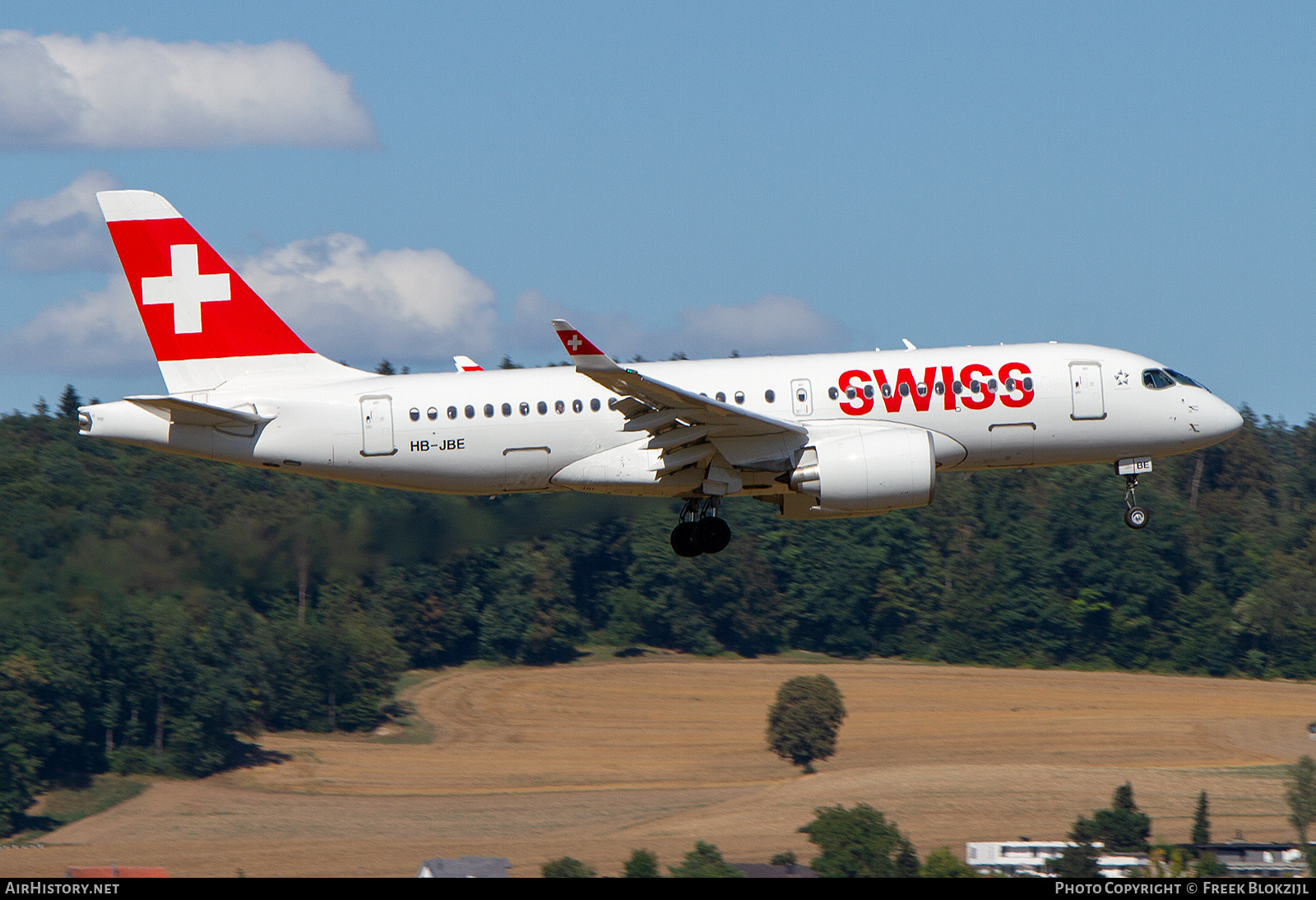 Aircraft Photo of HB-JBE | Bombardier CSeries CS100 (BD-500-1A10) | Swiss International Air Lines | AirHistory.net #553032