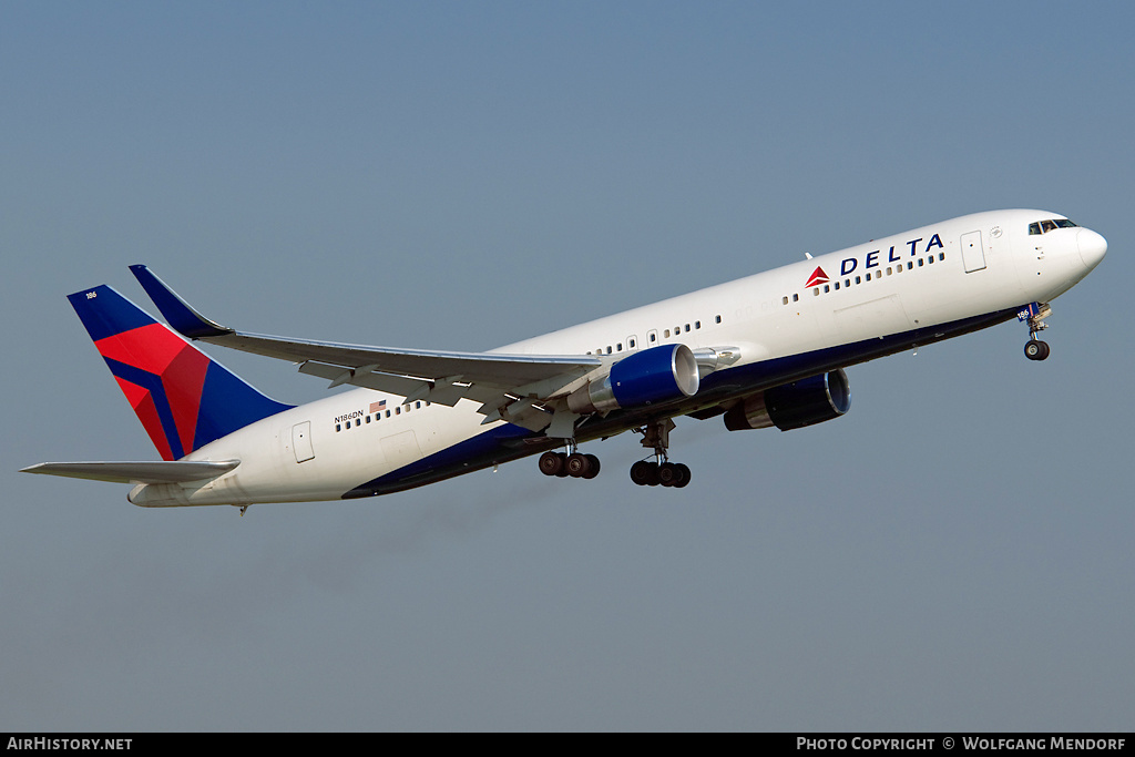 Aircraft Photo of N186DN | Boeing 767-332/ER | Delta Air Lines | AirHistory.net #553186