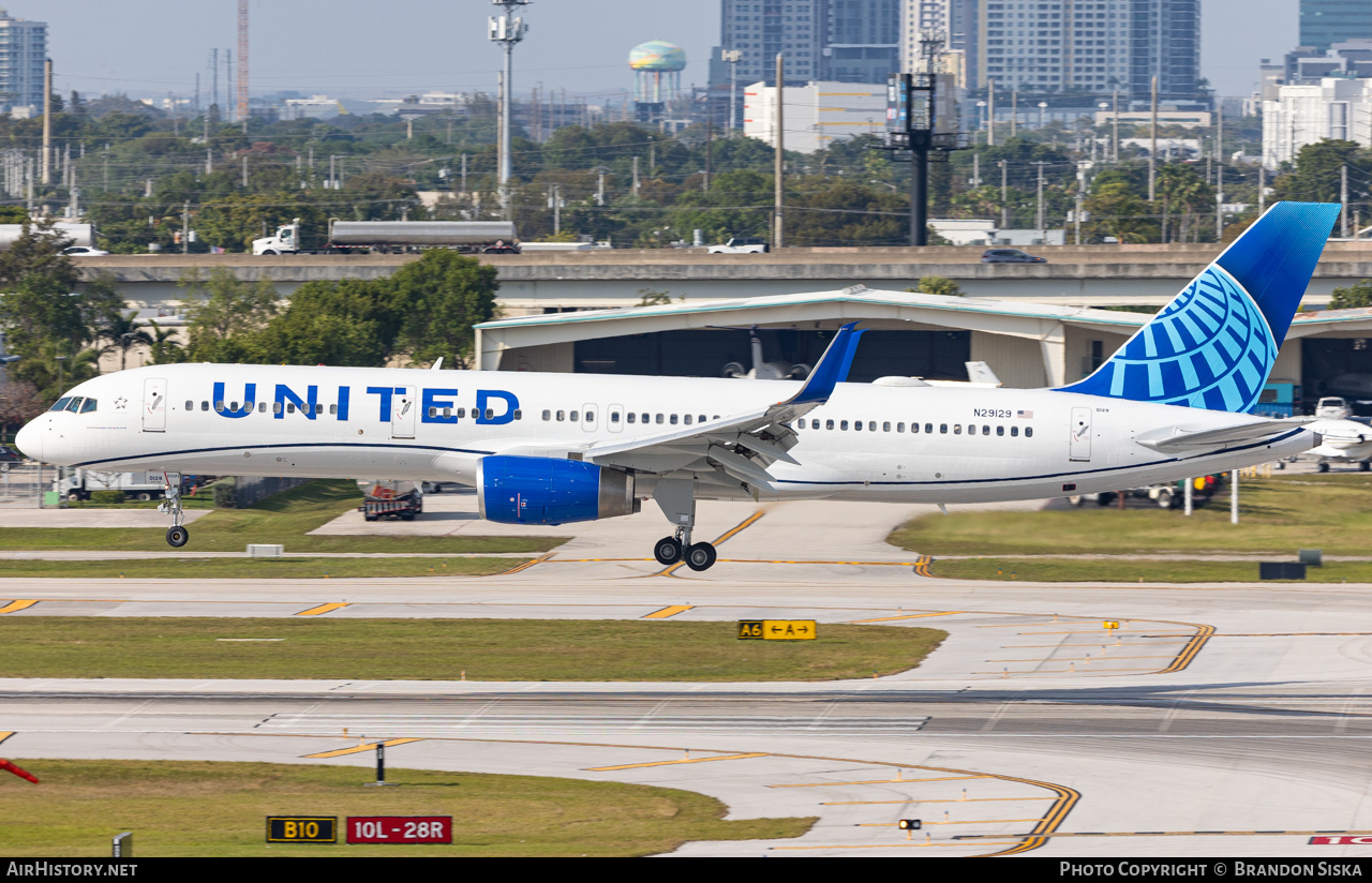 Aircraft Photo of N29129 | Boeing 757-224 | United Airlines | AirHistory.net #553215