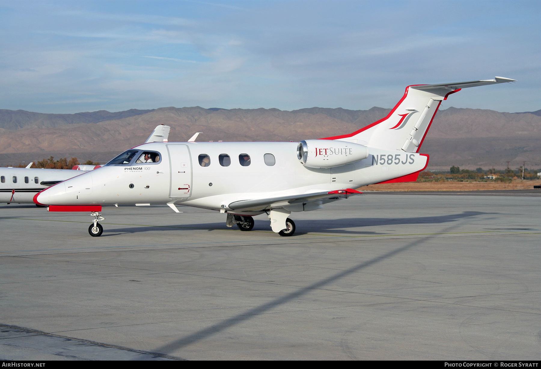 Aircraft Photo of N585JS | Embraer EMB-500 Phenom 100 | JetSuite | AirHistory.net #553234