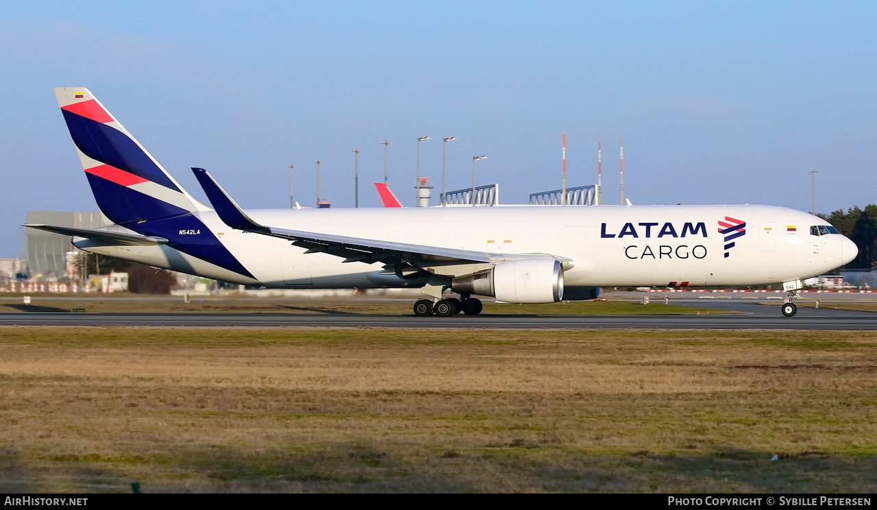 Aircraft Photo of N542LA | Boeing 767-316/ER(BCF) | LATAM Cargo | AirHistory.net #553273