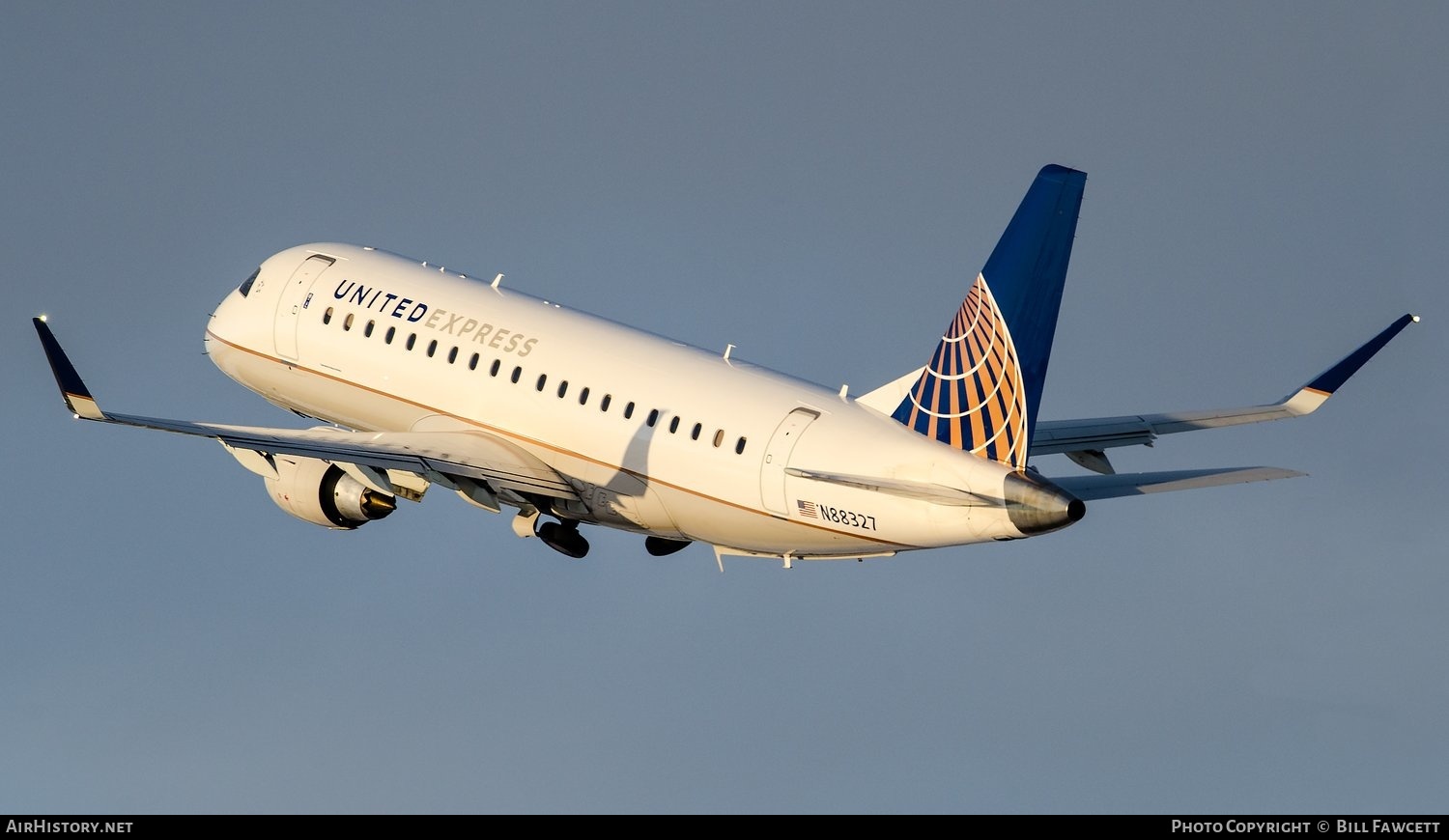 Aircraft Photo of N88327 | Embraer 175LR (ERJ-170-200LR) | United Express | AirHistory.net #553278