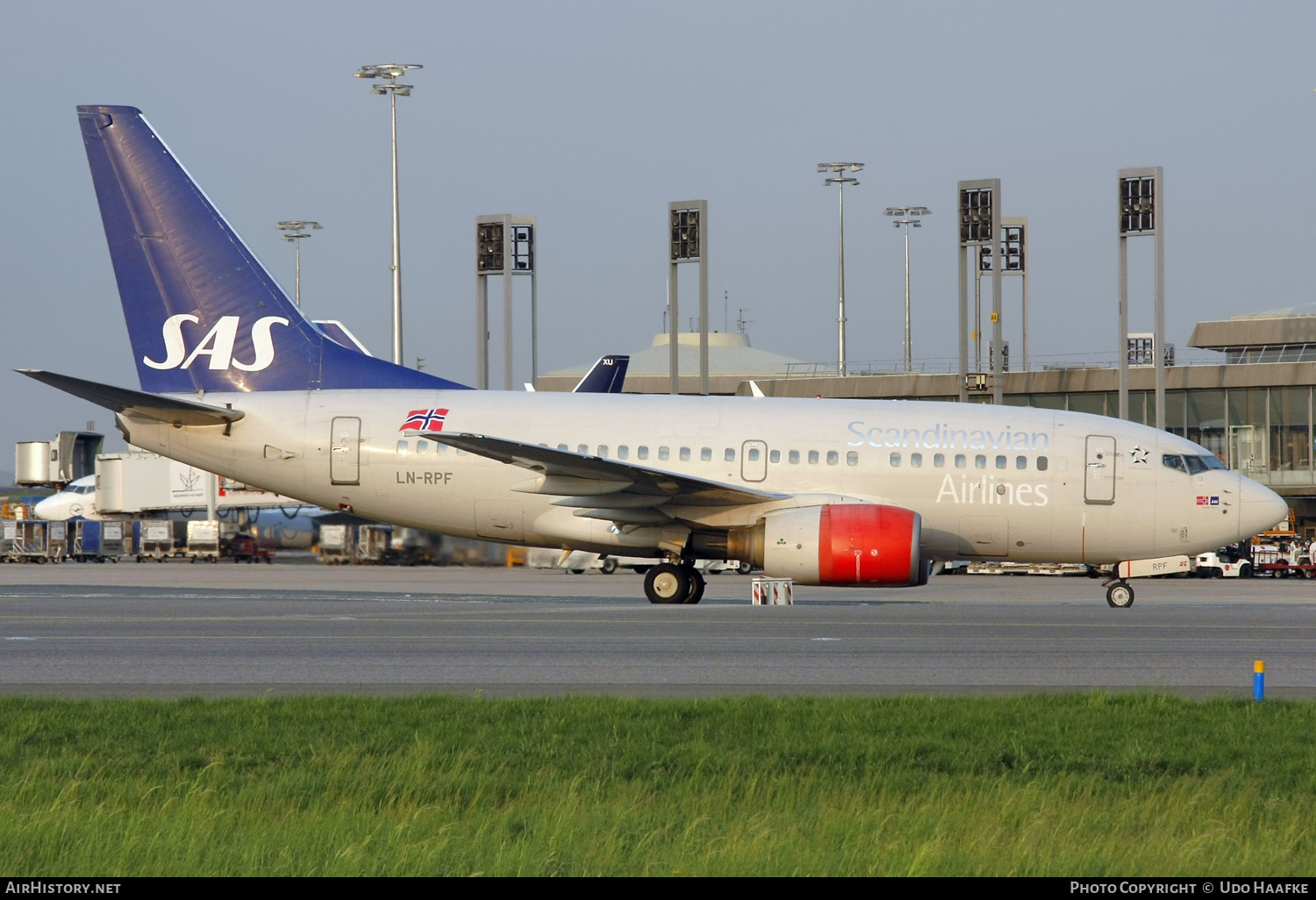 Aircraft Photo of LN-RPF | Boeing 737-683 | Scandinavian Airlines - SAS | AirHistory.net #553324