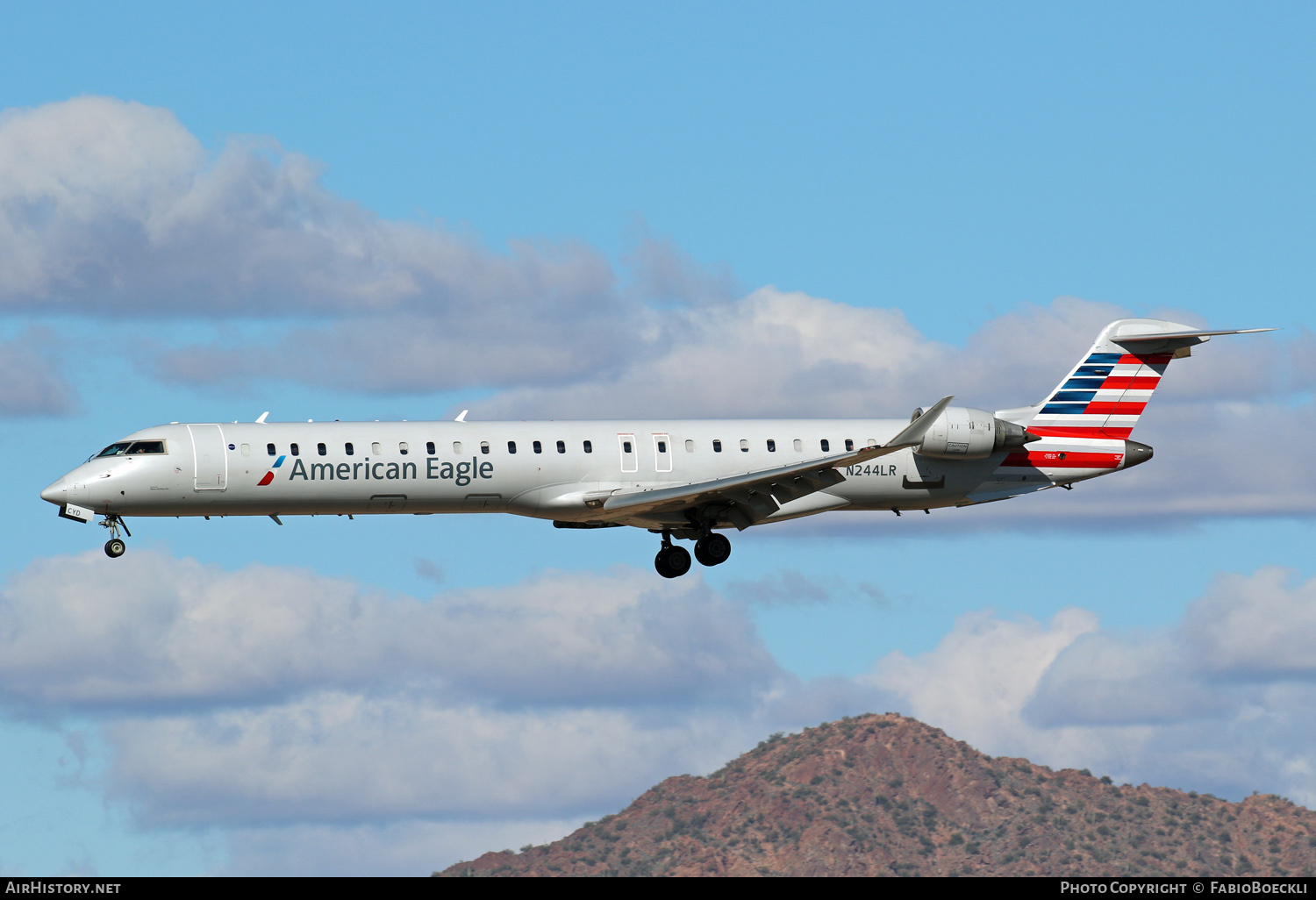 Aircraft Photo of N244LR | Bombardier CRJ-900LR (CL-600-2D24) | American Eagle | AirHistory.net #553434